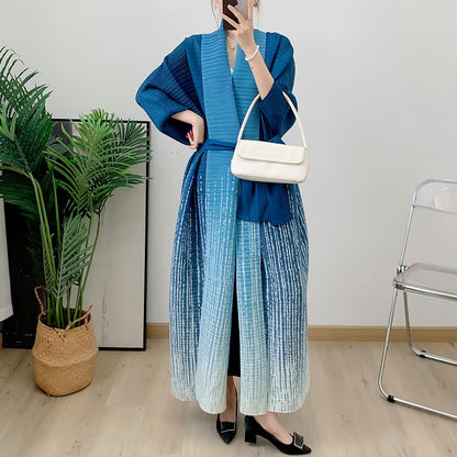 Wrinkled long robe coat cloak printed female